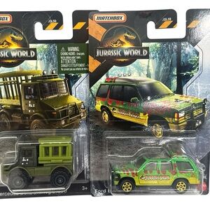 Match Jurassic World Green and Yellow Toy Vehicle Duo